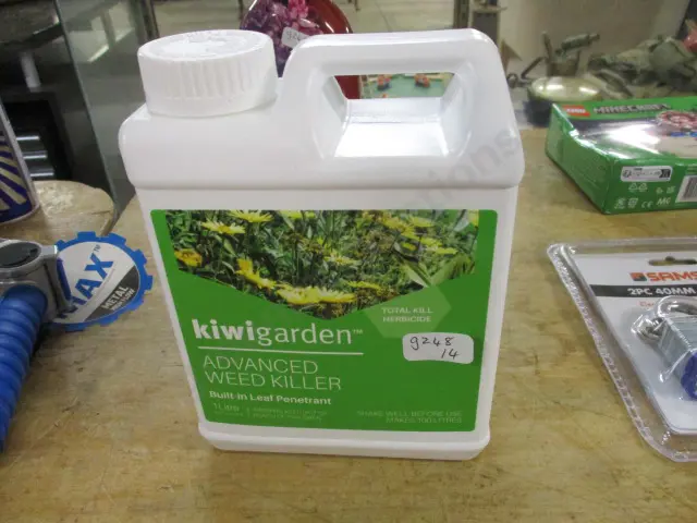 Weed killer Image 1++